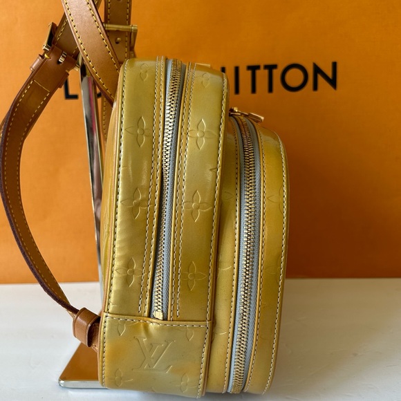 LOUIS VUITTON Monogram Vernis Murray Backpack Yellow - Picture 4 of 16